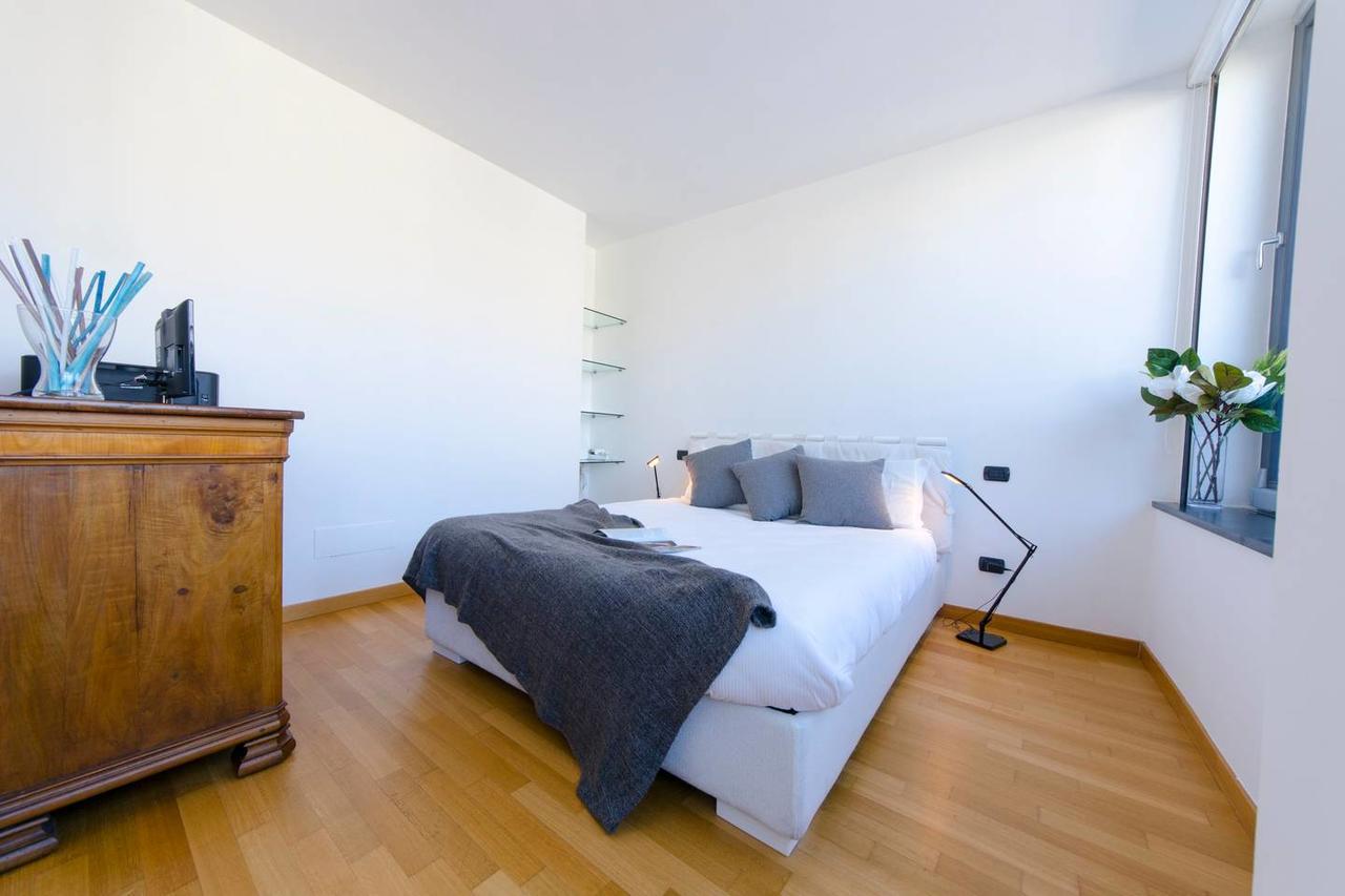 Altido Modern Flat Next To Acquario Genoa Exterior photo
